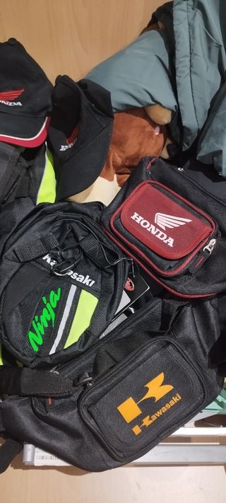 Se vende guantes y macutos de pierna