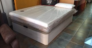 Canapé abatible y colchón con 6 cm de viscolastica