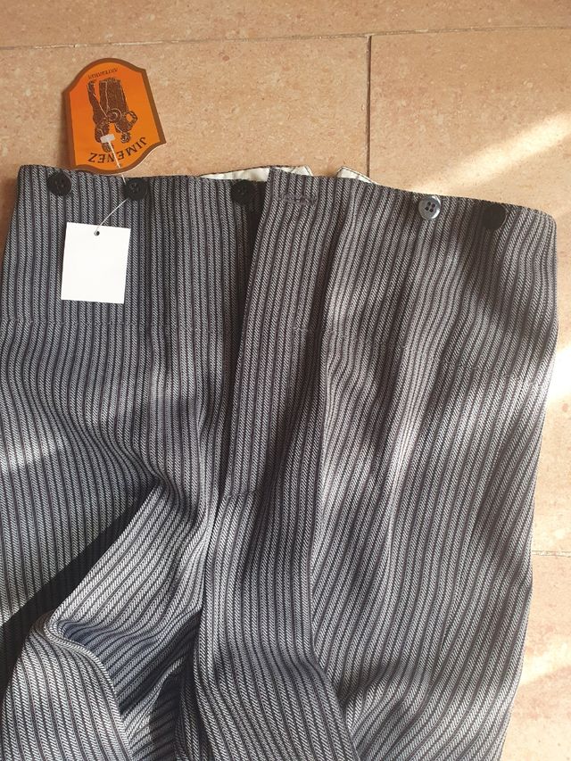 pantalón de corto.Sin estrenar. Venta en persona.