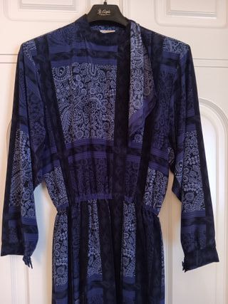 Vestido de fiesta con pañuelo