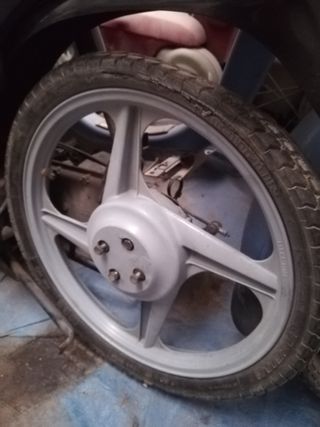 llanta trasera usada Vespino F9