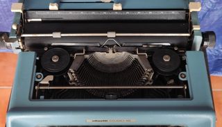 Maquina de escribir             Olivetti Studio 46