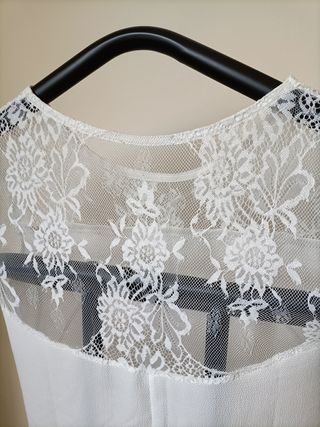 Camiseta corte romántico