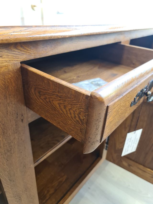 Aparador Macizo de Roble Rustico