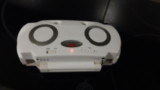 FUNDA CON ALTAVOCES PSP 2000 
