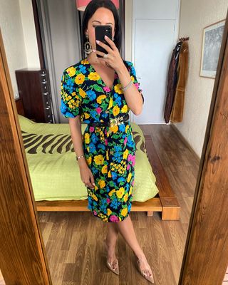 Como nuevo vestido flores botones joya talla M/L