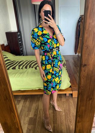 Como nuevo vestido flores botones joya talla M/L