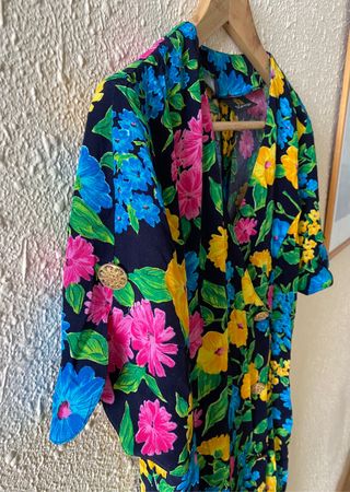 Como nuevo vestido flores botones joya talla M/L