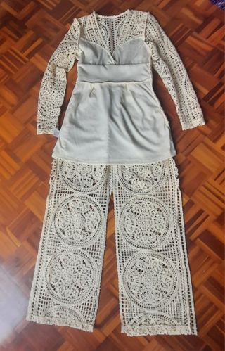 Vestido elegante calado.