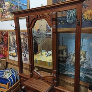 mueble antiguo, recibidor