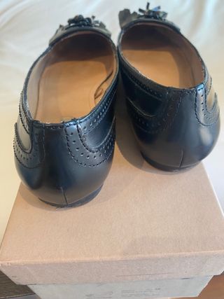 Mocasín negro Uterqüe 