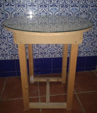 6 MESAS CON CRISTAL Y 10 SILLAS + ROPA y COJINES 