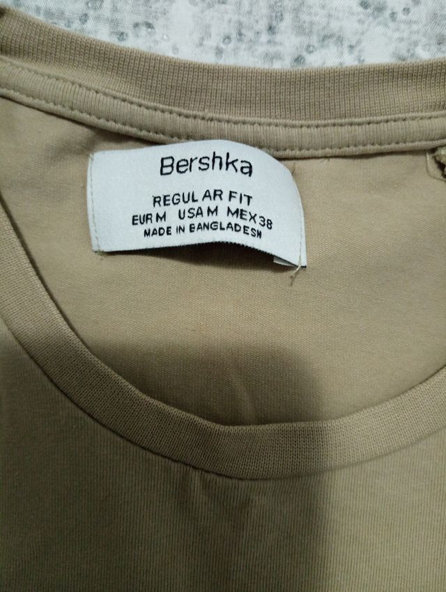 CAMISETA BERSHKA