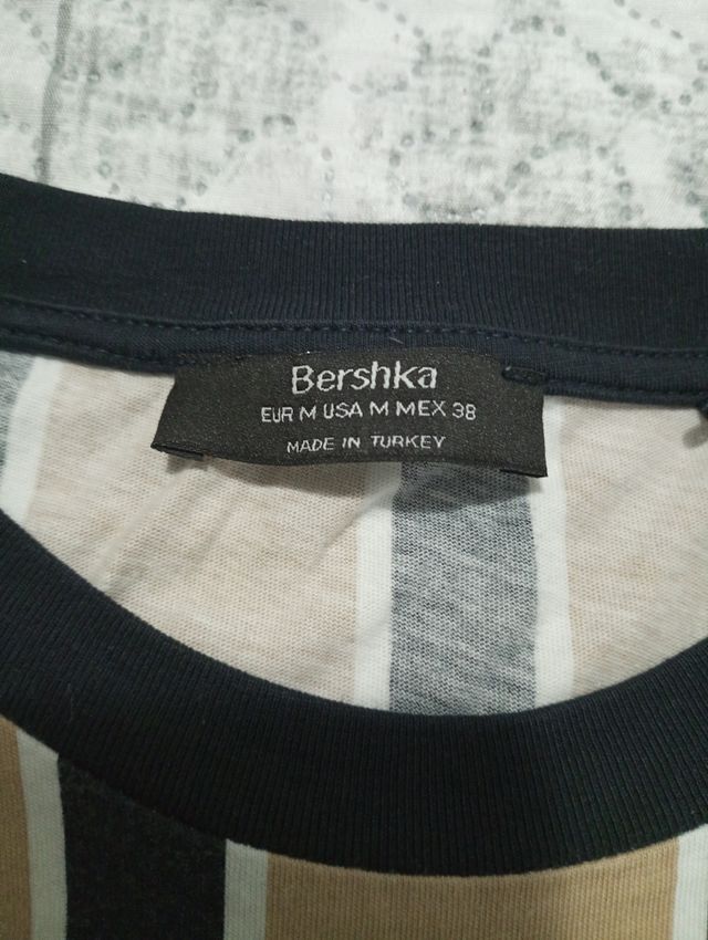 CAMISETA BERSHKA