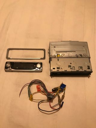 Autoradio pioneer y juego altavoces 