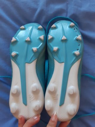 zapatillas de niño de fútbol con tacos Adidas