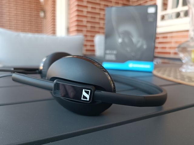 Auriculares Diadema Cerrados Sennheiser HD 2.10


