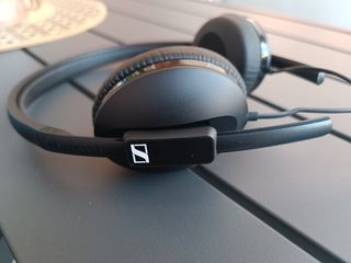 Auriculares Diadema Cerrados Sennheiser HD 2.10

