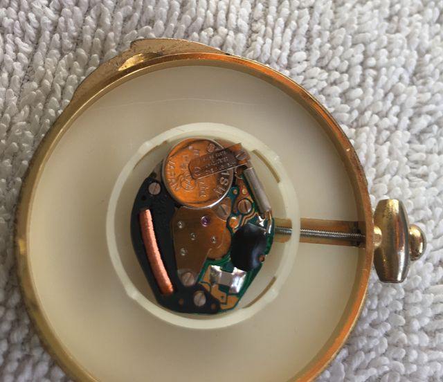 Reloj de cuarzo suizo Yves Renоіd vintage.