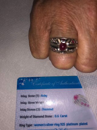 Anillo de plata con diamant y Ruby 
