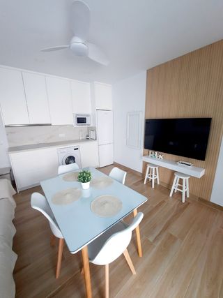 SE ALQUILA PISO EN EL CENTRO,  ZONA CRUZ DEL MAR 