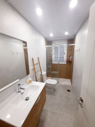 SE ALQUILA PISO EN EL CENTRO,  ZONA CRUZ DEL MAR 