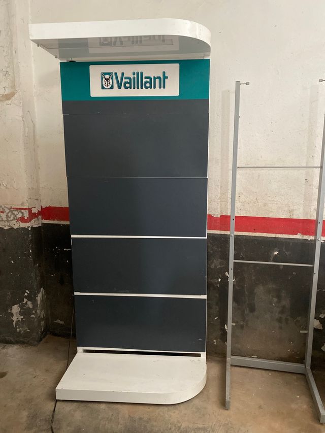 Vitrinas y estanterías