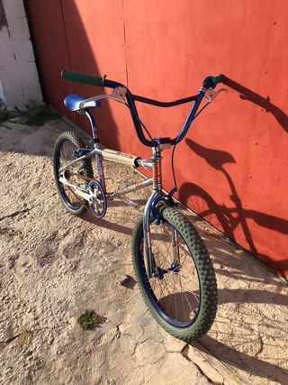 Monty 109 Entresries