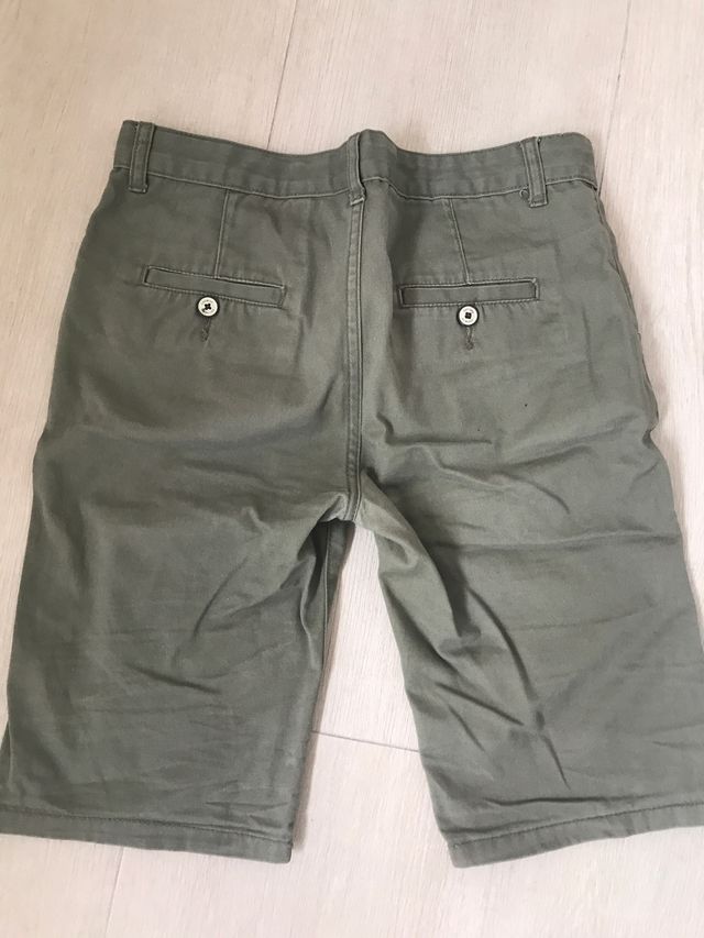 Bermudas tono caqui 12-13 años chico