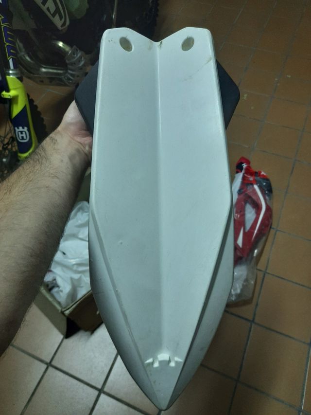 guardabarros delantero husqvarna 2012/2016