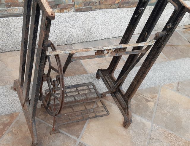 pie de máquina de coser ALFA 