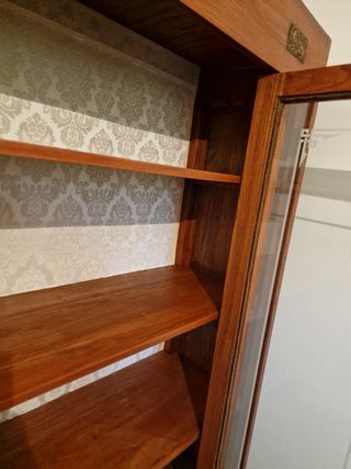 Vetrinetta rustica in legno, appena restaurata