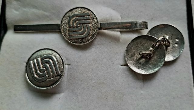 Antigua colección de joyas piloto de Iberia