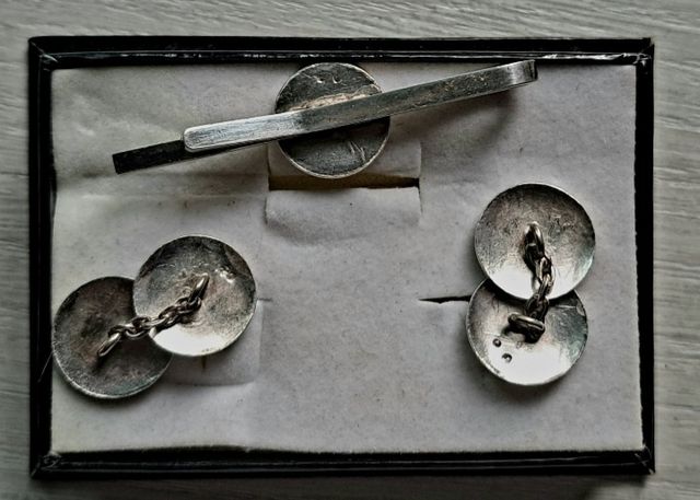 Antigua colección de joyas piloto de Iberia