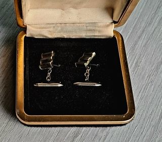 Antigua colección de joyas piloto de Iberia