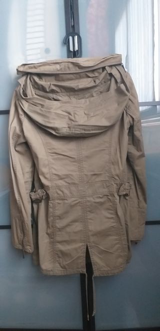 Parka verde de Bershka 