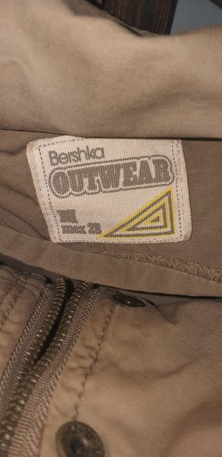 Parka verde de Bershka 