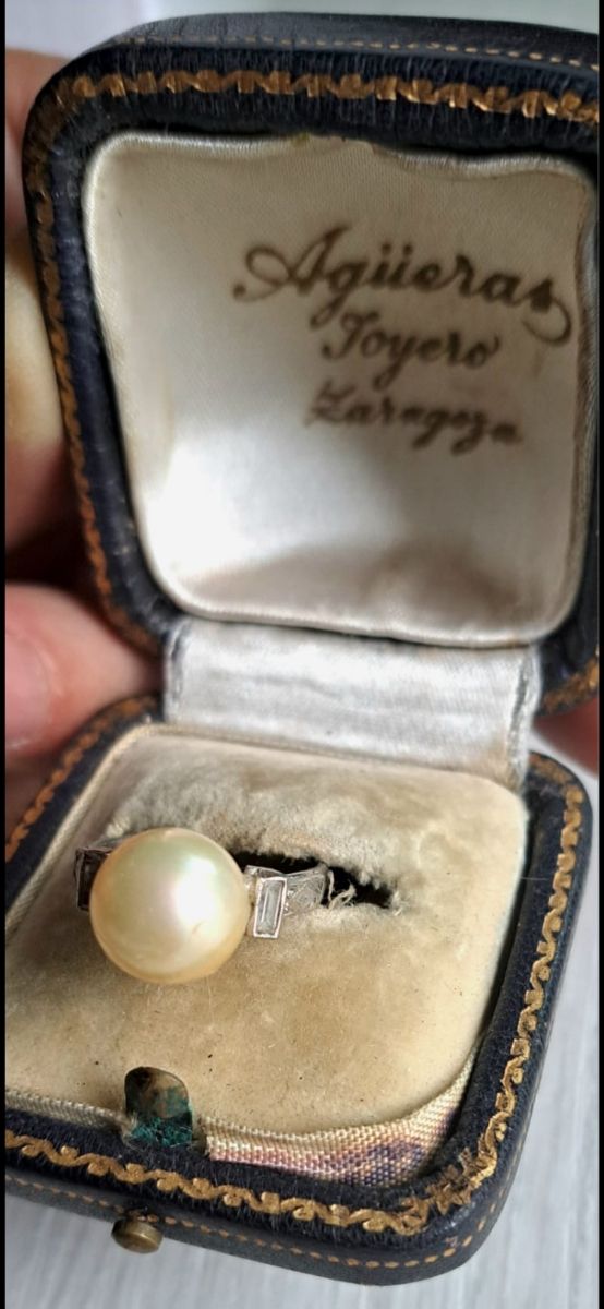 Precioso y antiguo anillo de plata con gran perla