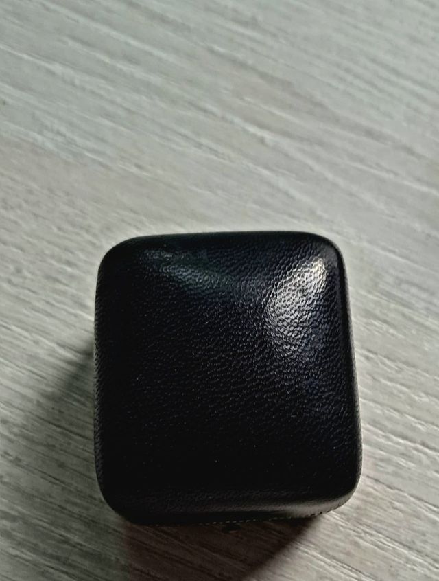 Precioso y antiguo anillo de plata con gran perla