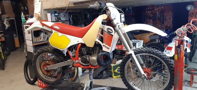 moto ktm 250 gs ,89