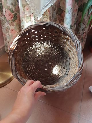 cesto de mimbre decoración