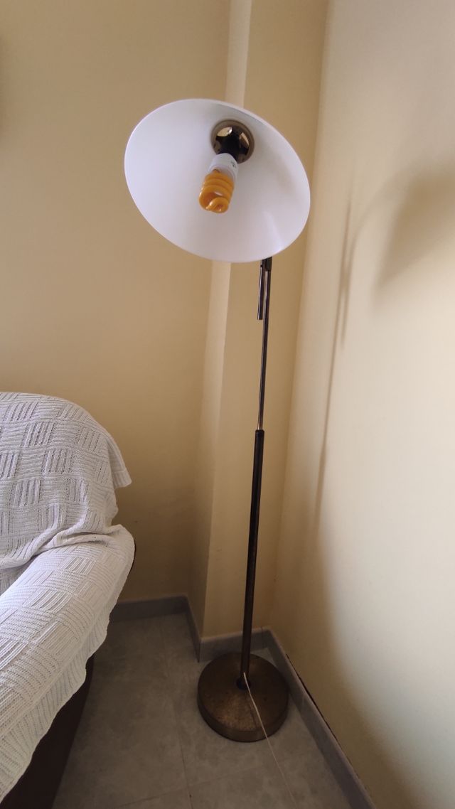 Lampara de pie