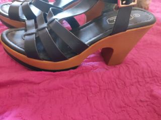 Short negro de media pierna