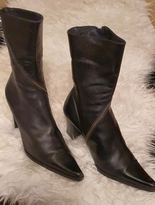 Botines piel estilo cowboy, de Pedro Miralles.