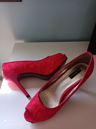 Zapatos rojos con tacón 37