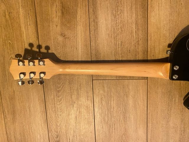 Guitarra Gretsch “Los Ilegales”Synchromatic Jet