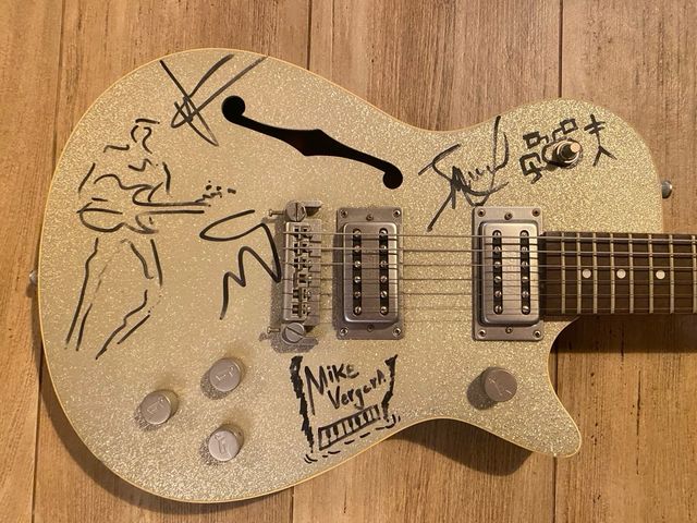 Guitarra Gretsch “Los Ilegales”Synchromatic Jet