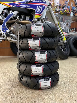 Neumáticos monimoto polini