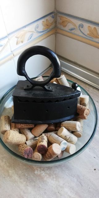 Plancha de hierro antigua muy decorativa