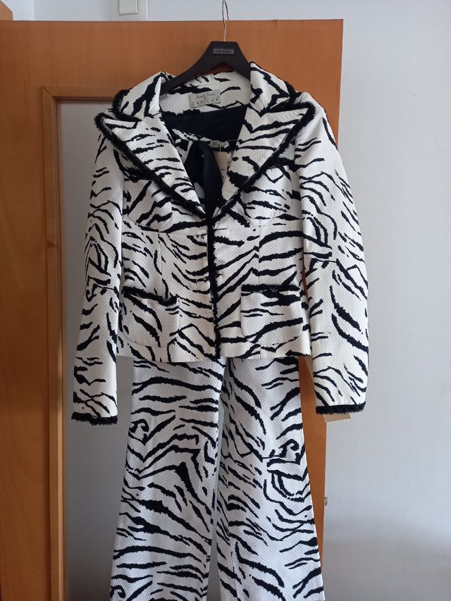 Traje chaqueta Manuela Sánchez estampado